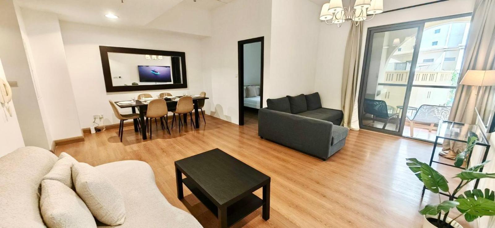 Beautiful 2Br & 4Br Apartments On Jbr Beach, Walking Distance To Bluewaters Island - By Sunkissed Holiday Homes ดูไบ ภายนอก รูปภาพ